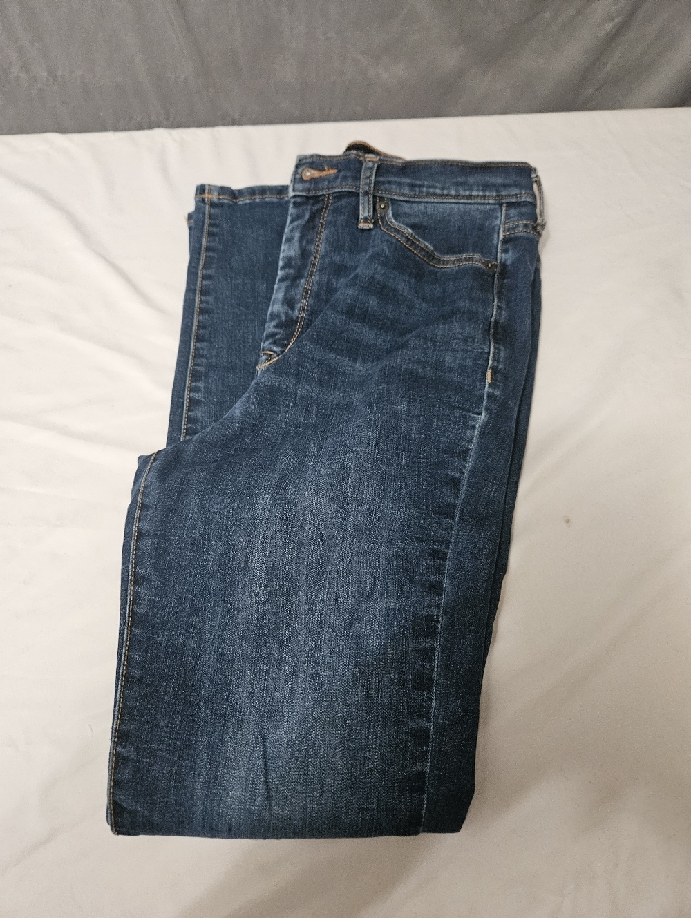 Banana Republic High Rise Skinny Ankle Jeans Size 28/6(flaw Pictured)